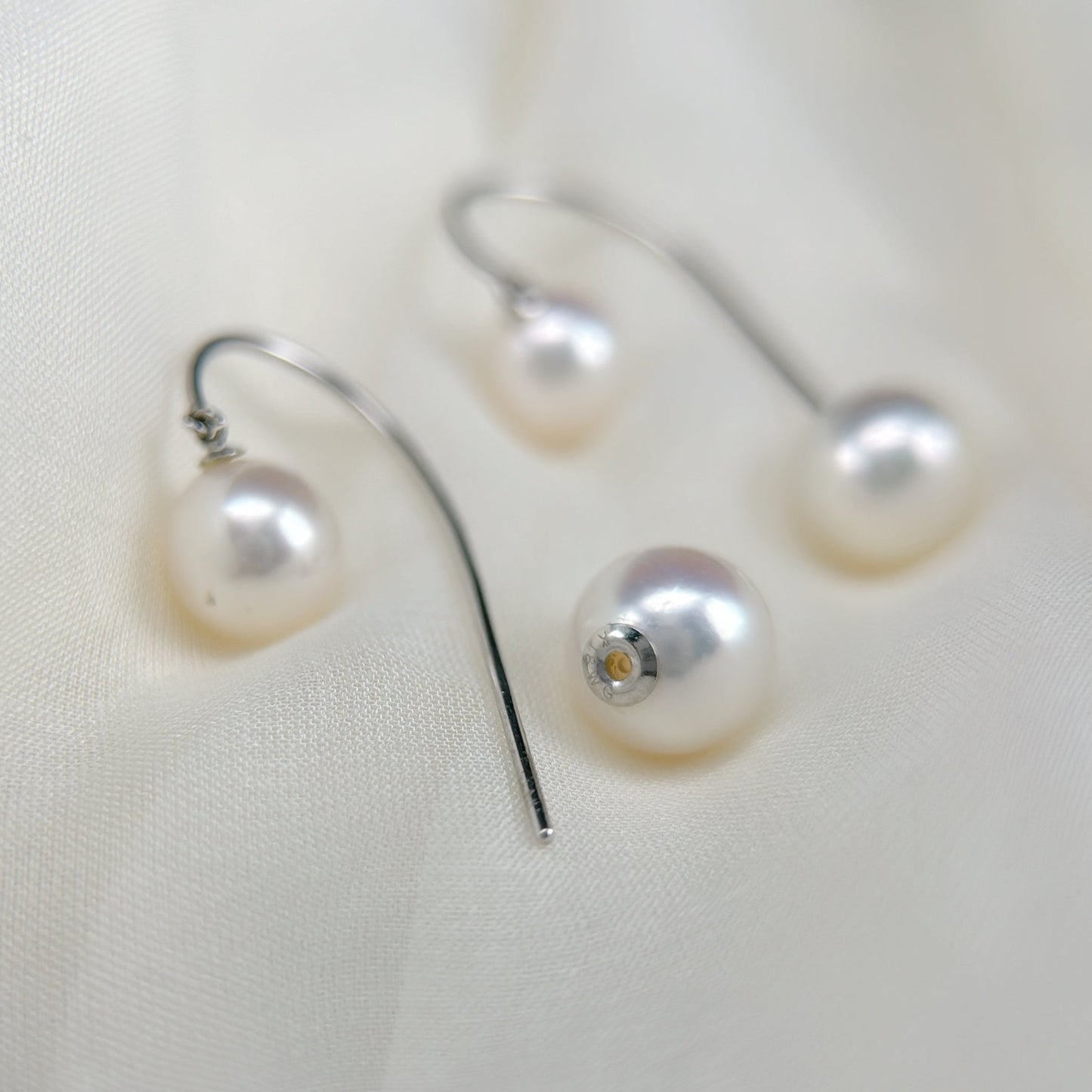 Akoya Dangling Earrings in 18K White Gold, 8-8.5mm,6.5-7mm