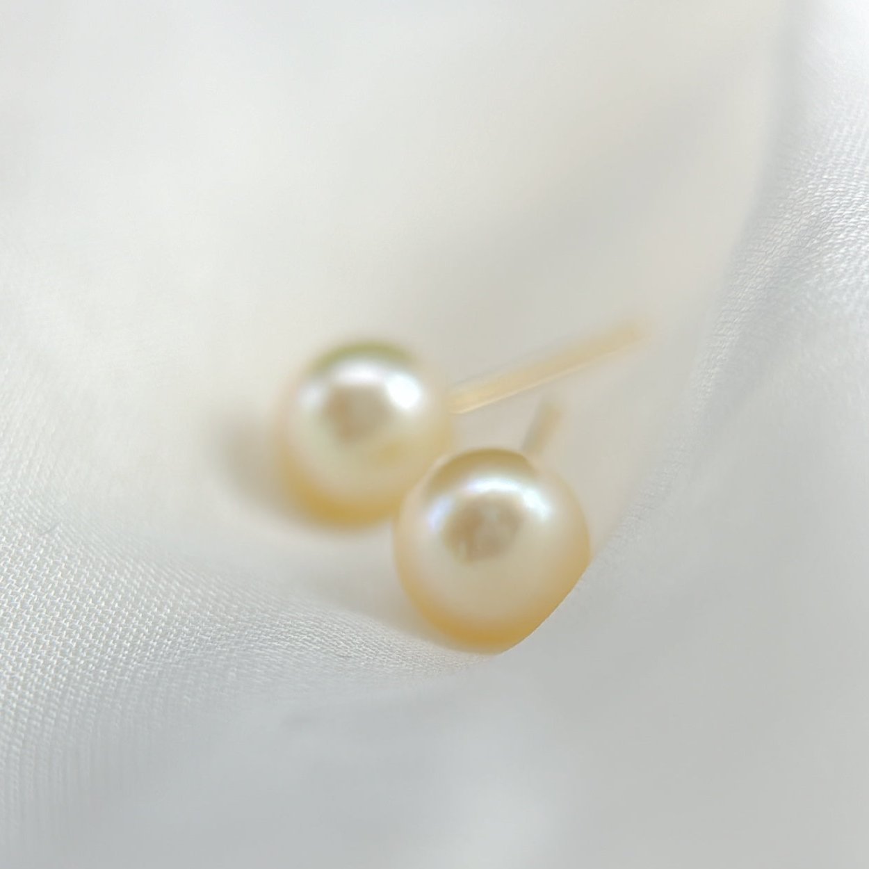Akoya Earrings in 18K Yellow Gold, 6.5-7mm