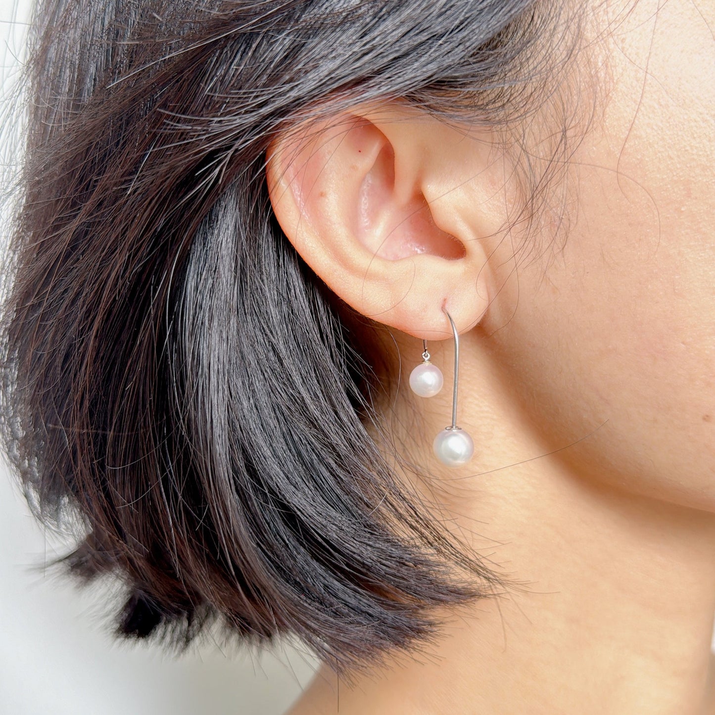 Akoya Dangling Earrings in 18K White Gold, 8-8.5mm,6.5-7mm