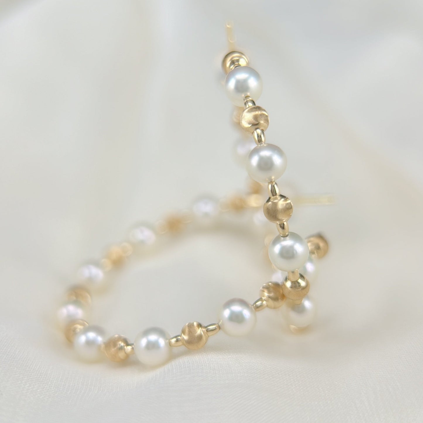 Akoya Pearl Earrings in 18K Yellow Gold, 4-4.5mm