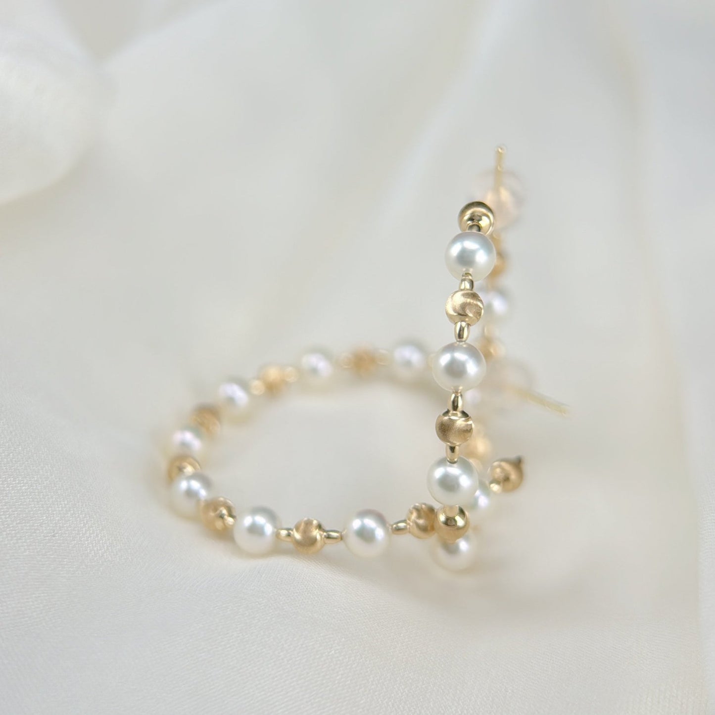 Akoya Pearl Earrings in 18K Yellow Gold, 4-4.5mm