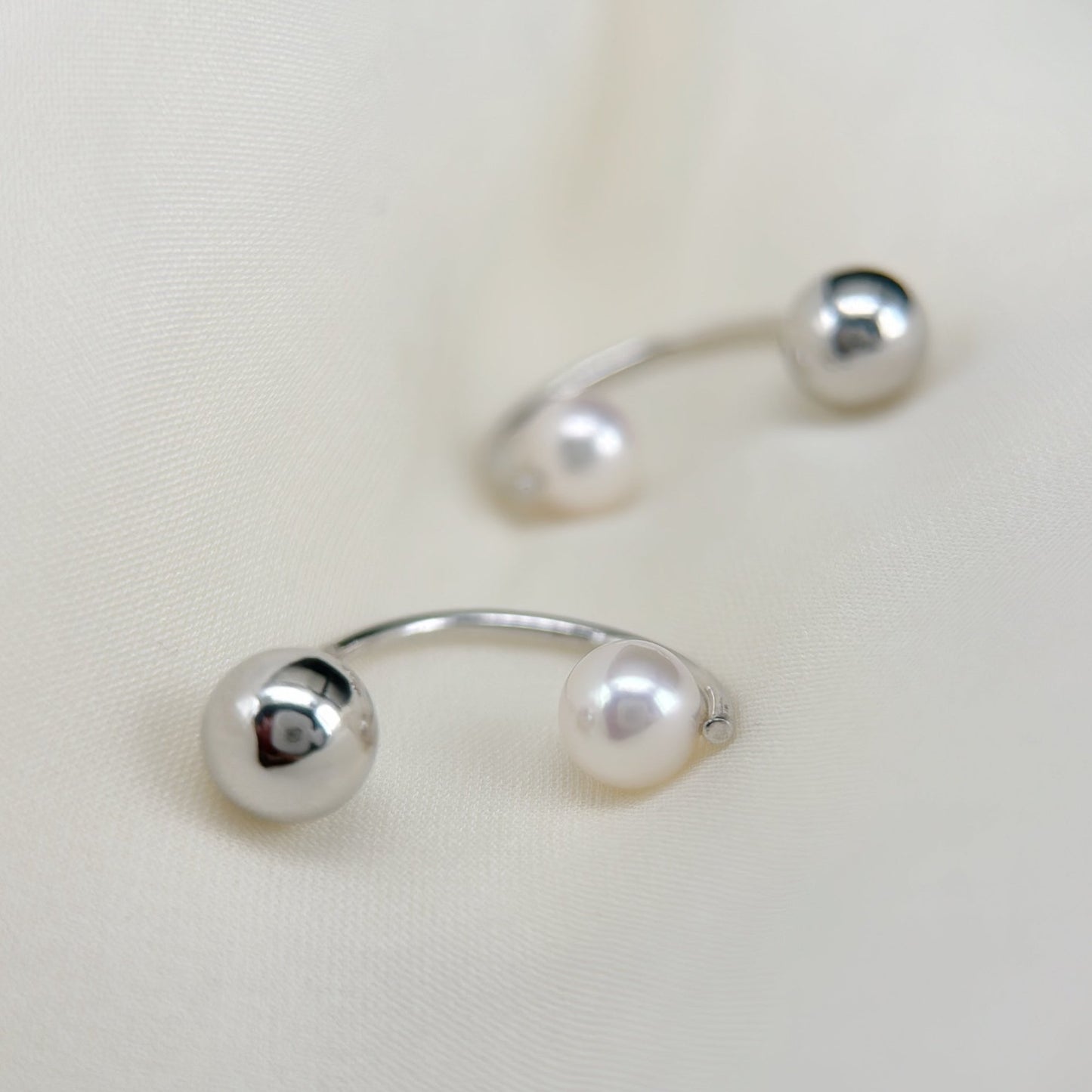 Akoya Pearl Earrings in 18K White Gold, 6-6.5mm
