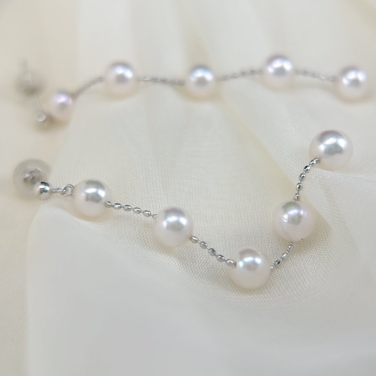 Akoya Pearl Earrings in 18K White Gold, 5-5.5mm