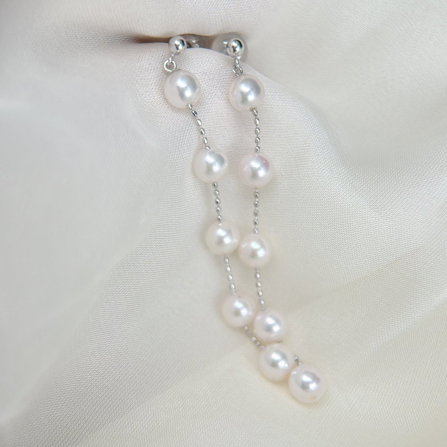 Akoya Pearl Earrings in 18K White Gold, 5-5.5mm