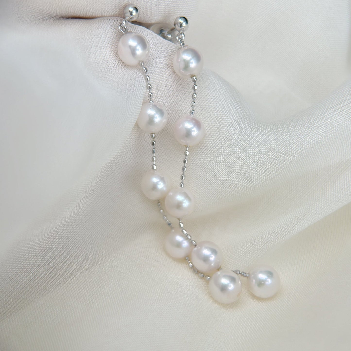 Akoya Pearl Earrings in 18K White Gold, 5-5.5mm