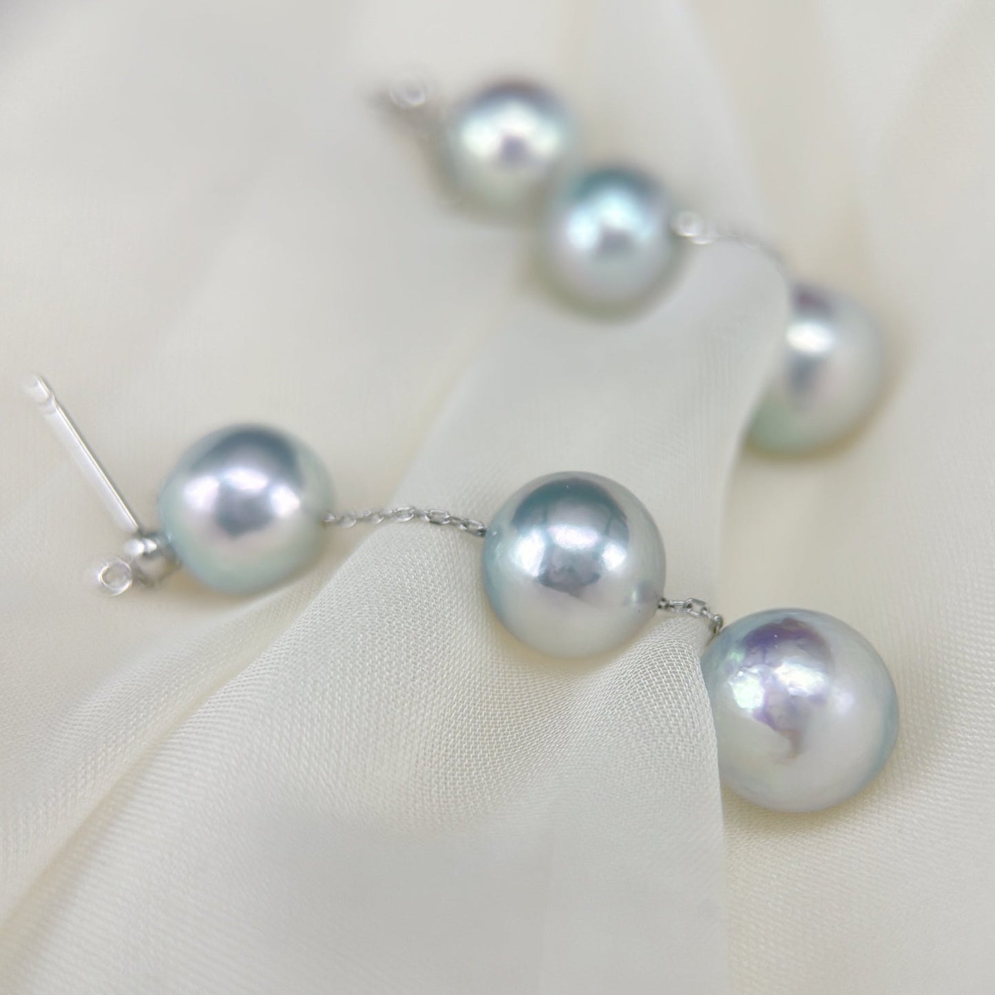 Blue Akoya Pearl Earrings in 18K White Gold, 9-9.5mm