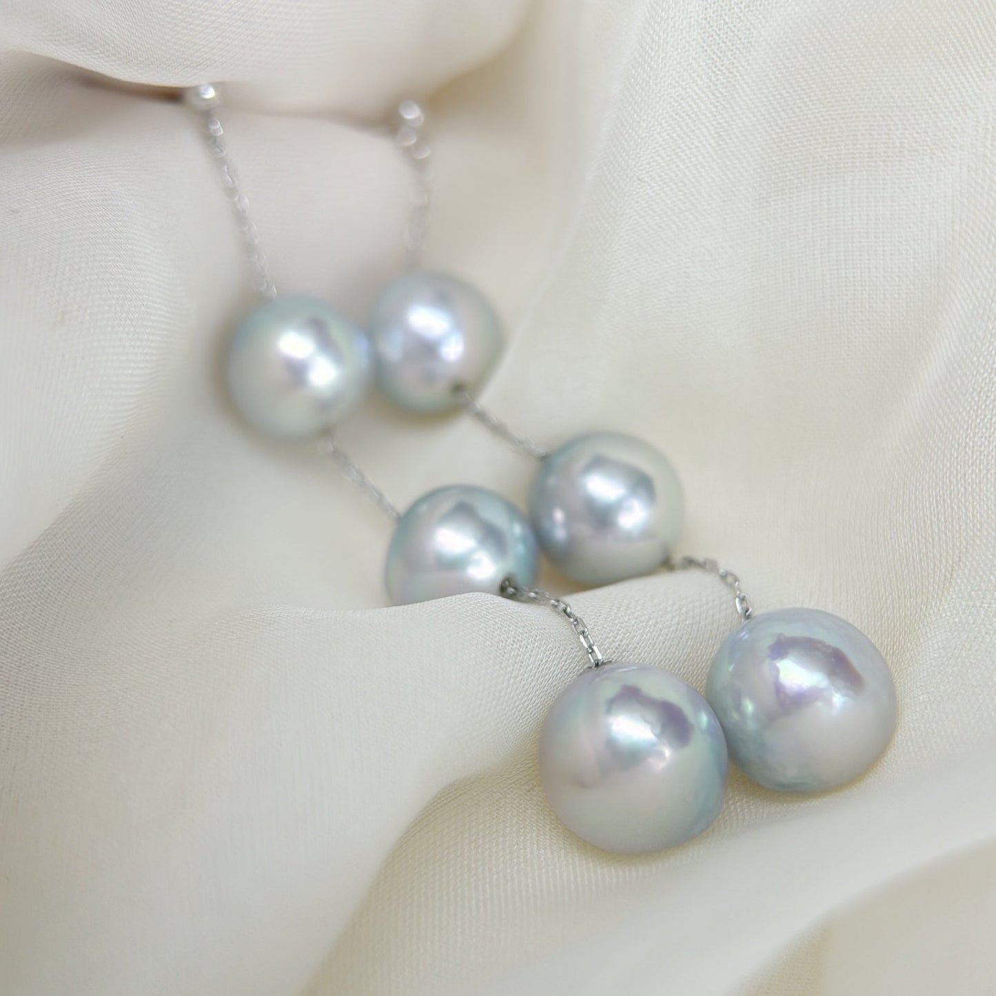 Blue Akoya Pearl Earrings in 18K White Gold, 9-9.5mm