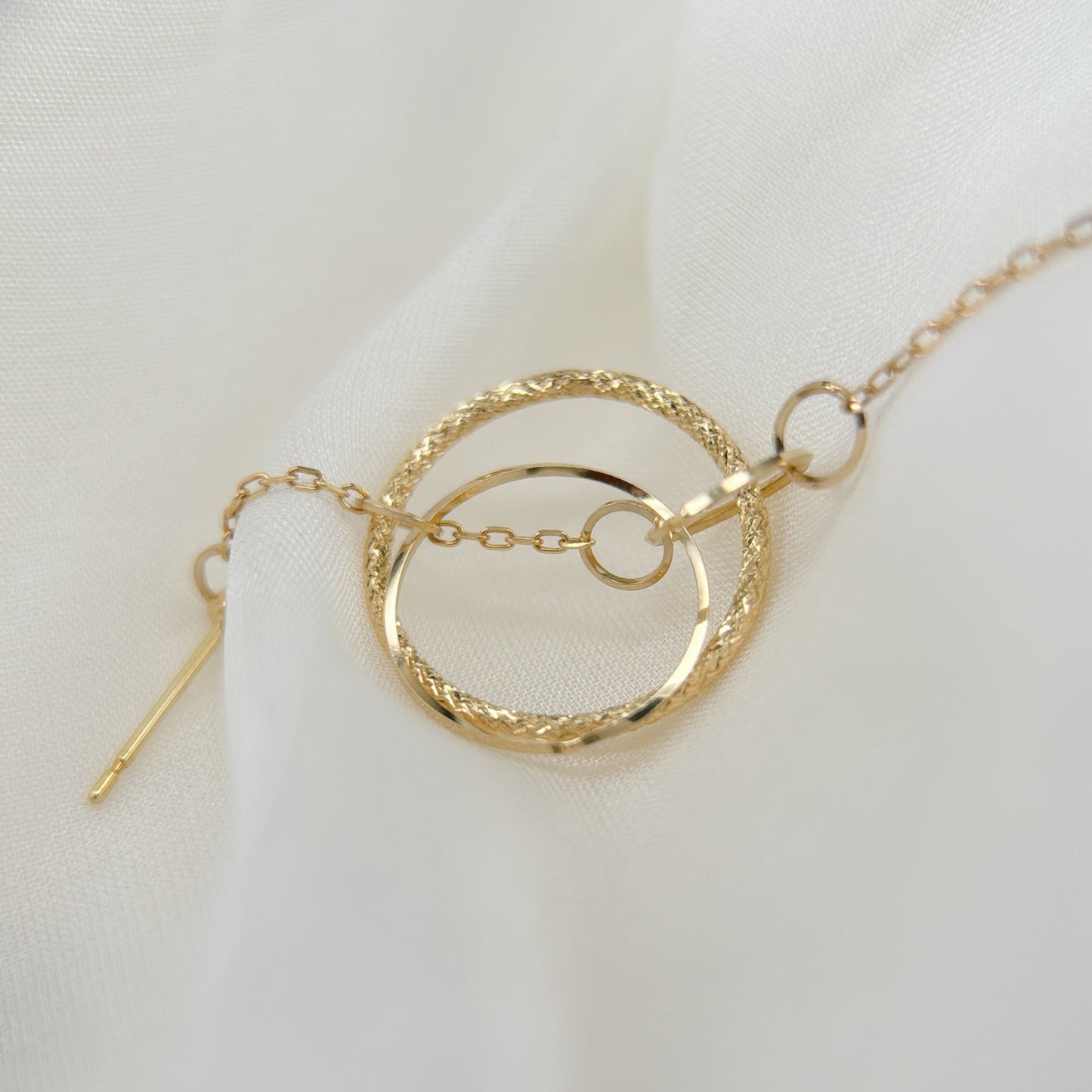 Akoya Pearl Earrings in 18K Yellow Gold, 4.5-5mm