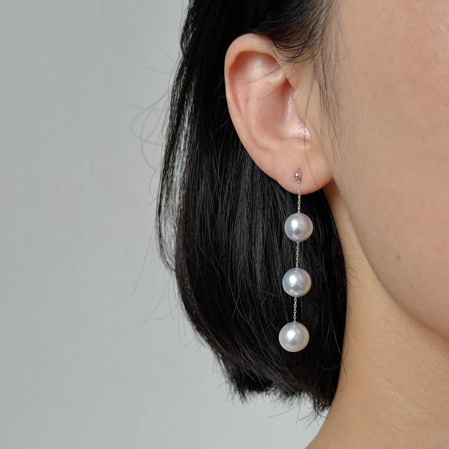Blue Akoya Pearl Earrings in 18K White Gold, 9-9.5mm