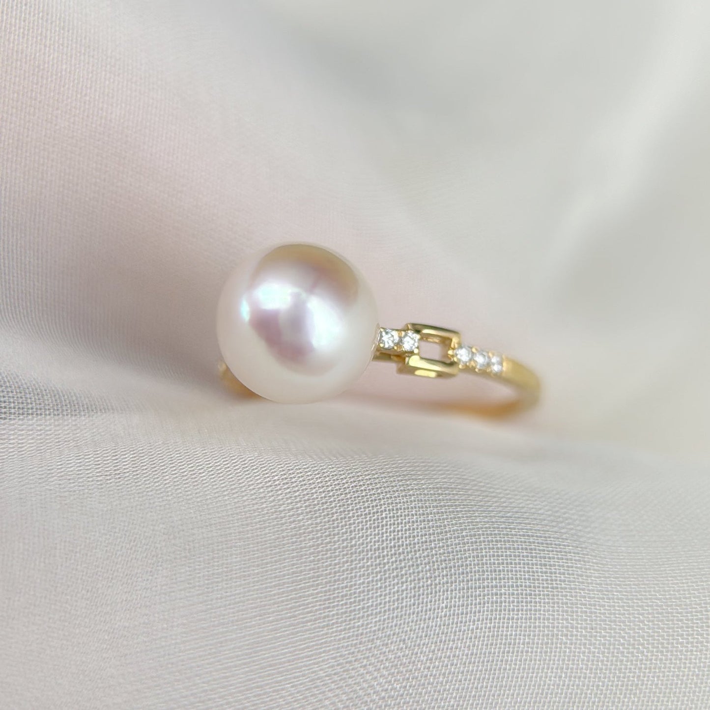 Akoya Pearl Ring in 18K Yellow Gold with Diamond, 8-8.5mm,d0.05ct