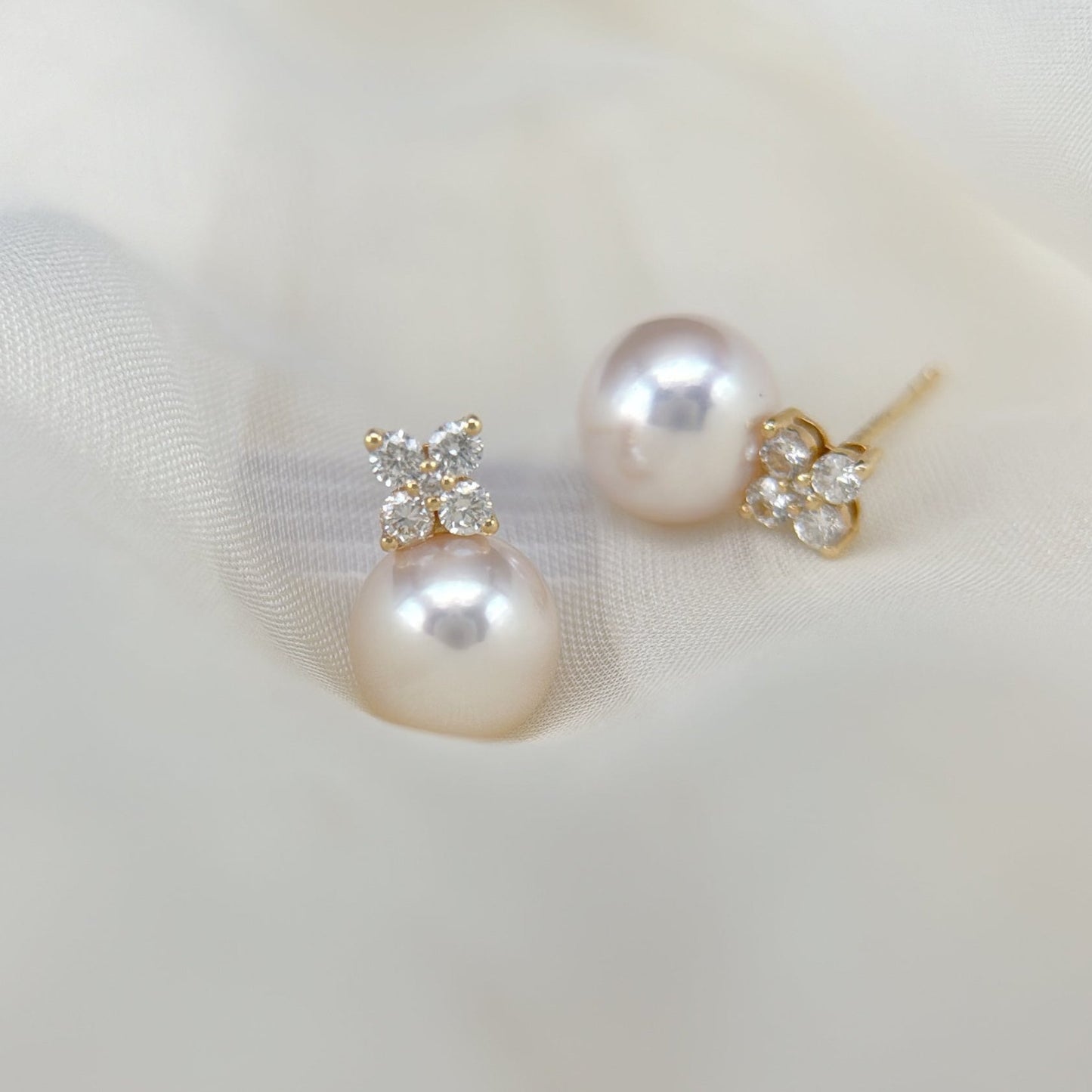 Akoya Pearl Earring in 18K Yellow Gold with Diamond, d0.332ct,8-8.5mm