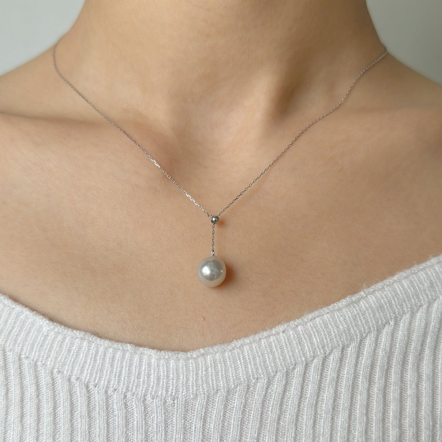 Blue Akoya Pearl Adjustable Necklace in 18K White Gold, 9-10mm