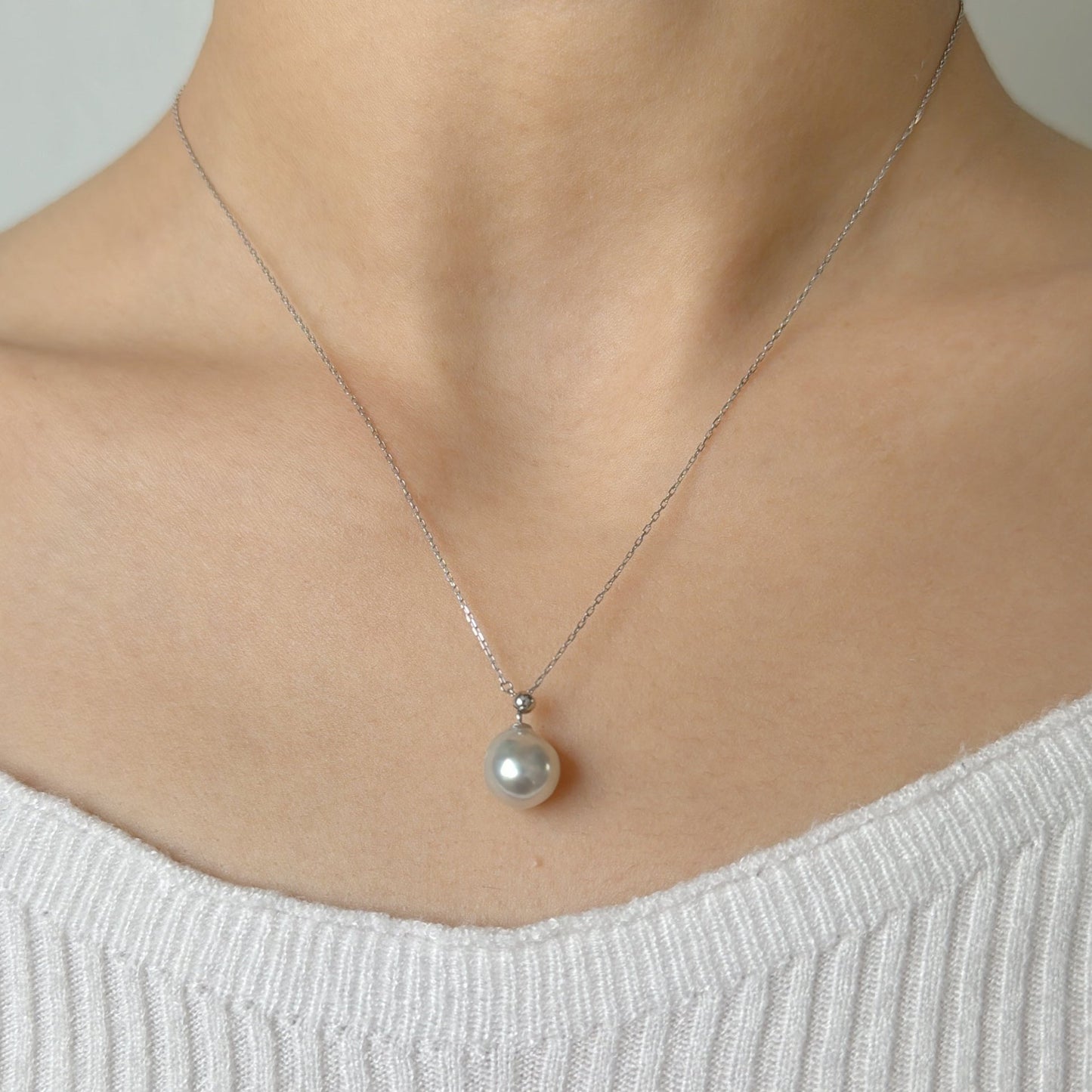 Blue Akoya Pearl Adjustable Necklace in 18K White Gold, 9-10mm