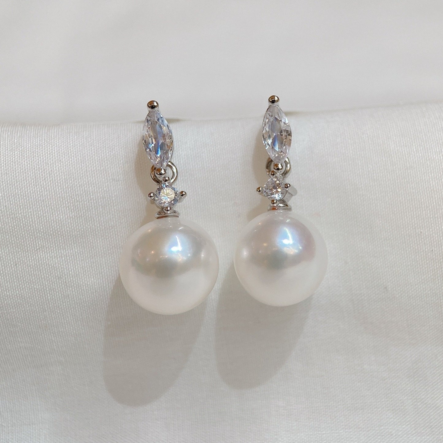 White Gold Plated Sterling Silver Freshwater Pearl Earrings, ER54