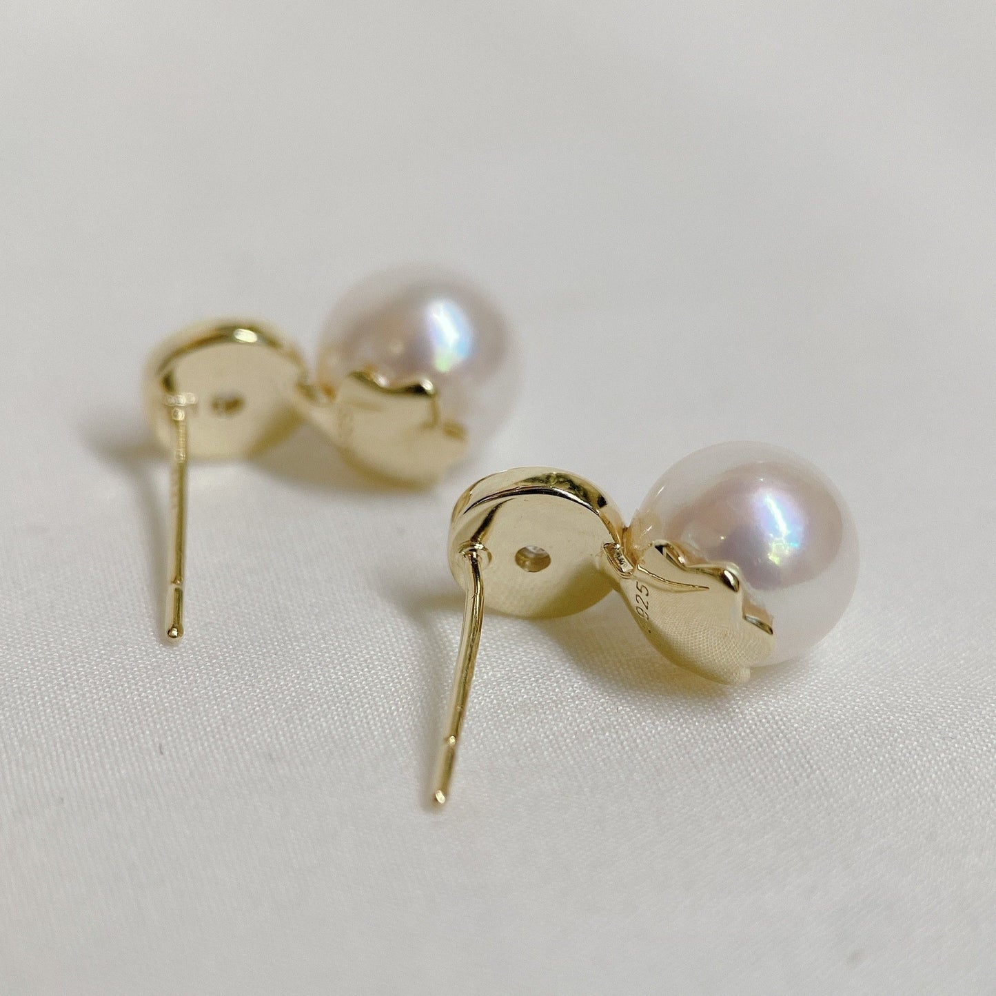 Yellow Gold Plated Sterling Silver Freshwater Pearl Earrings with Mother of Pearl, ER13