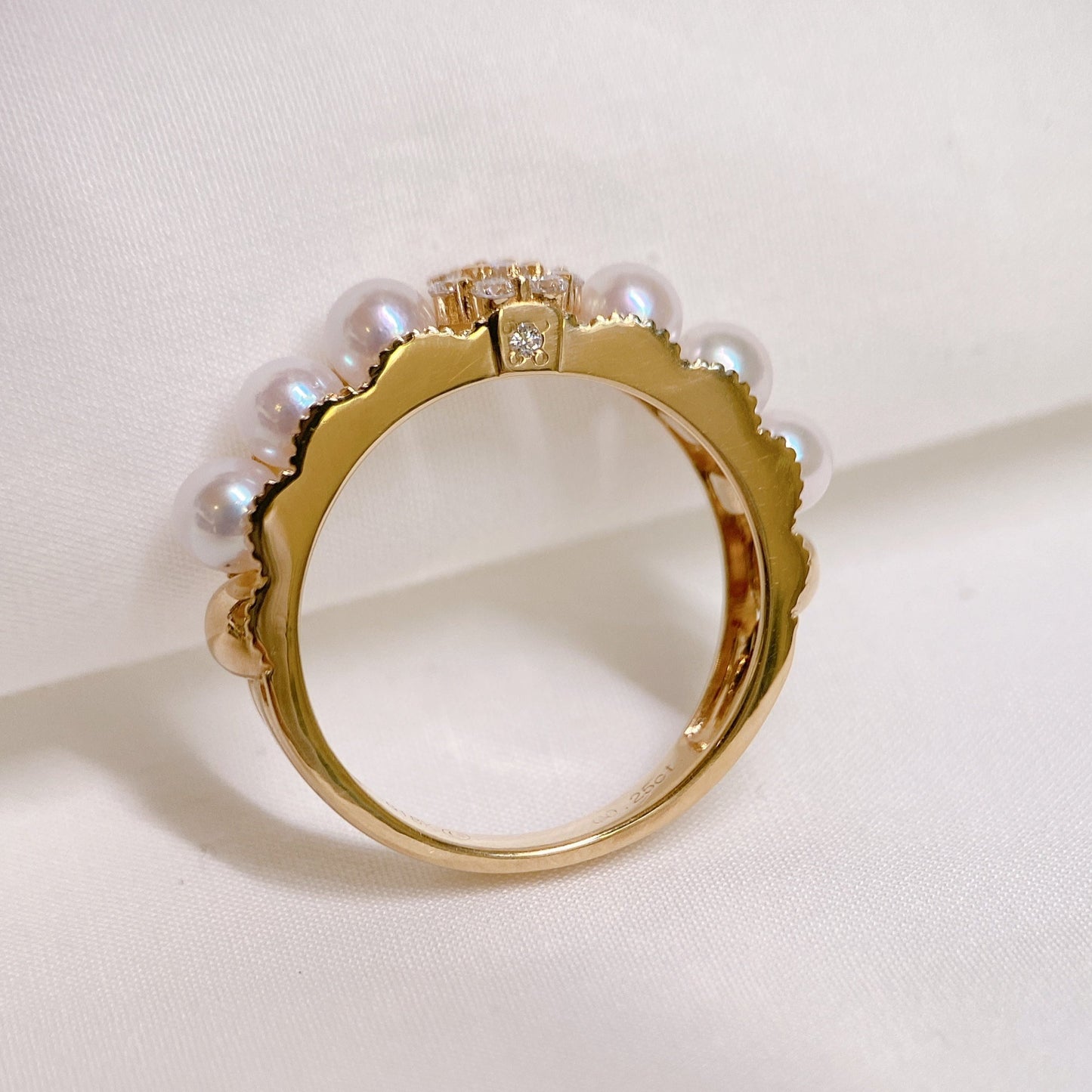 Baby Akoya Pearl Ring with Diamond in 18k Yellow Gold 0.25ct,3.5-4mm