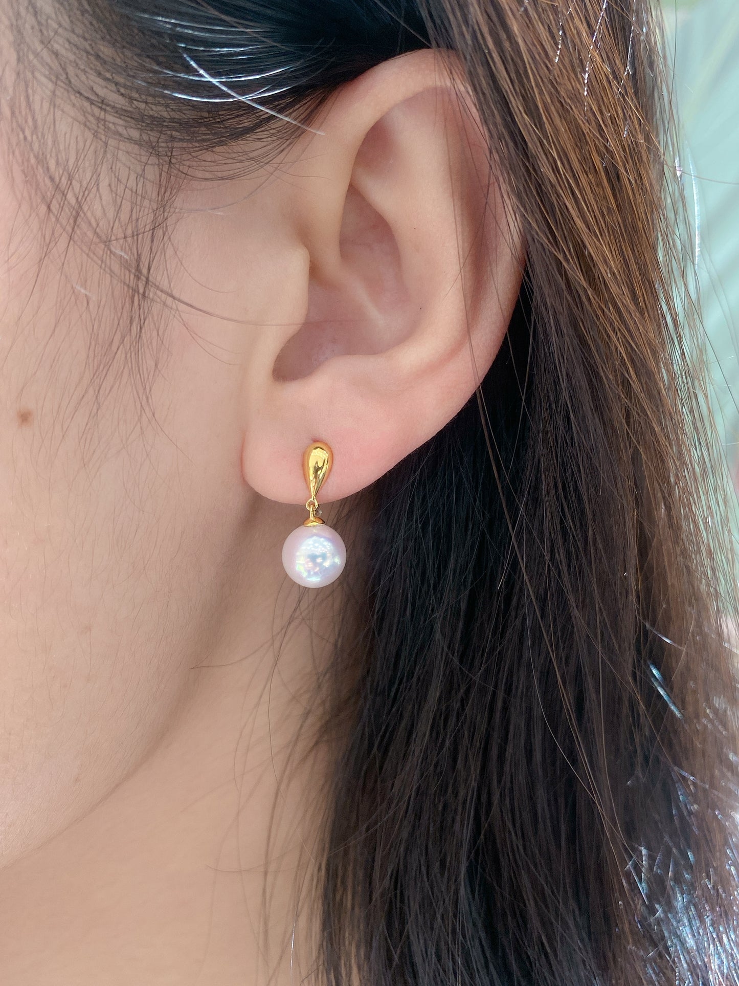 Akoya Pearl Earrings in 18K Yellow Gold, 8-8.5mm