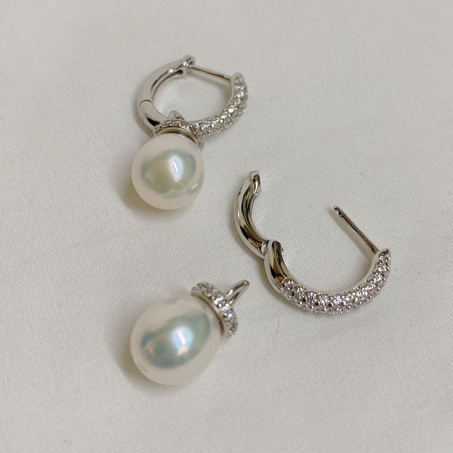 White Gold Plated Sterling Silver Freshwater Pearl Earrings, ER42