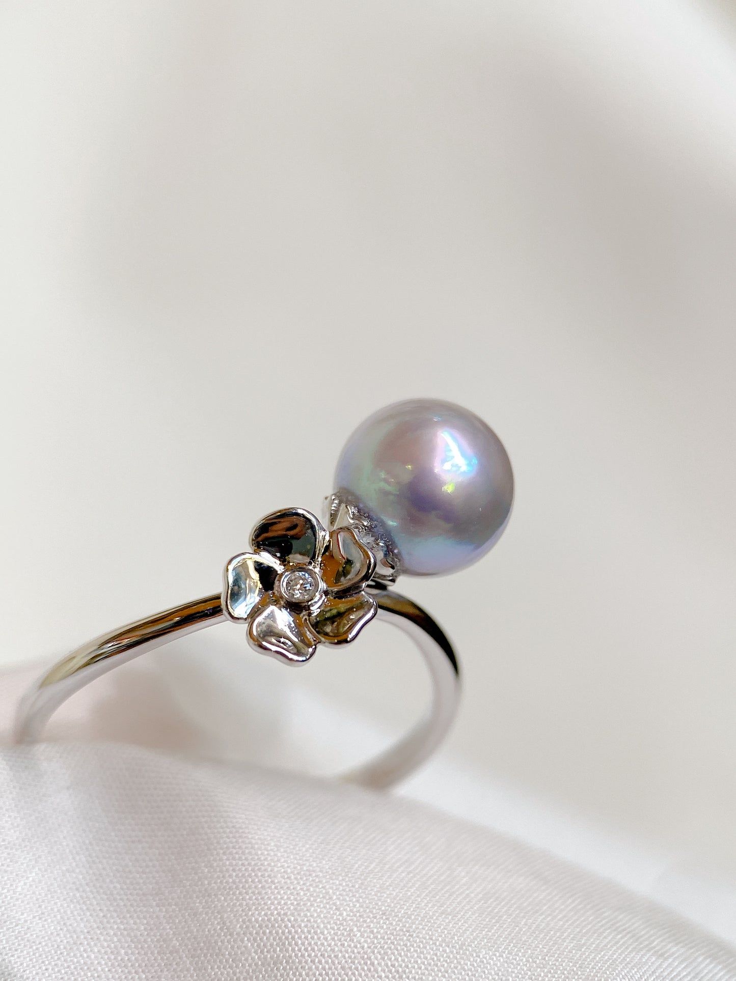 Blue Akoya Pearl Ring in 18K White Gold with Diamond, d0.09ct,7.5-8mm
