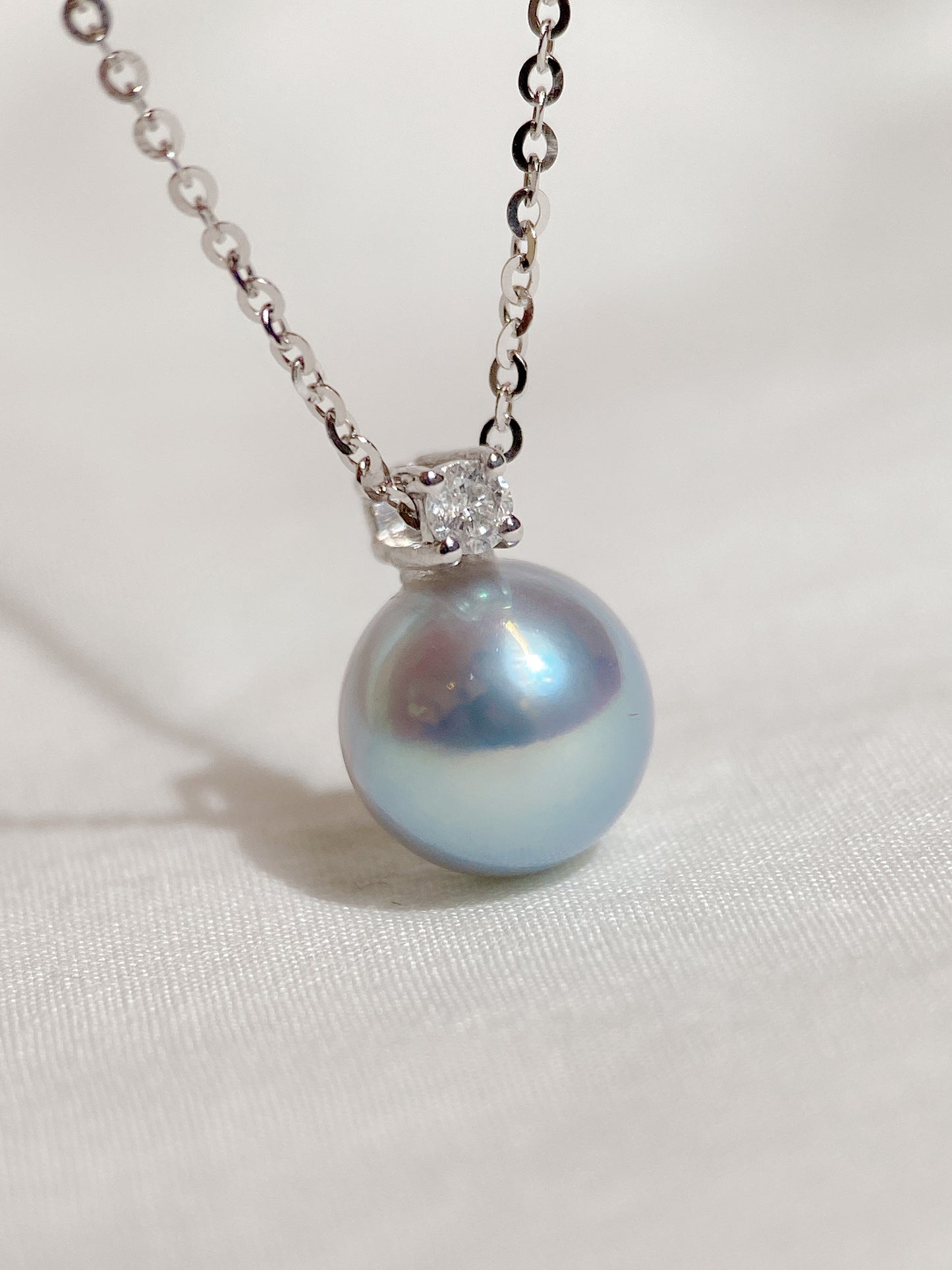 Blue Akoya Pearl Pendant in 18K White Gold with Diamond, d0.05ct,8-8.5mm