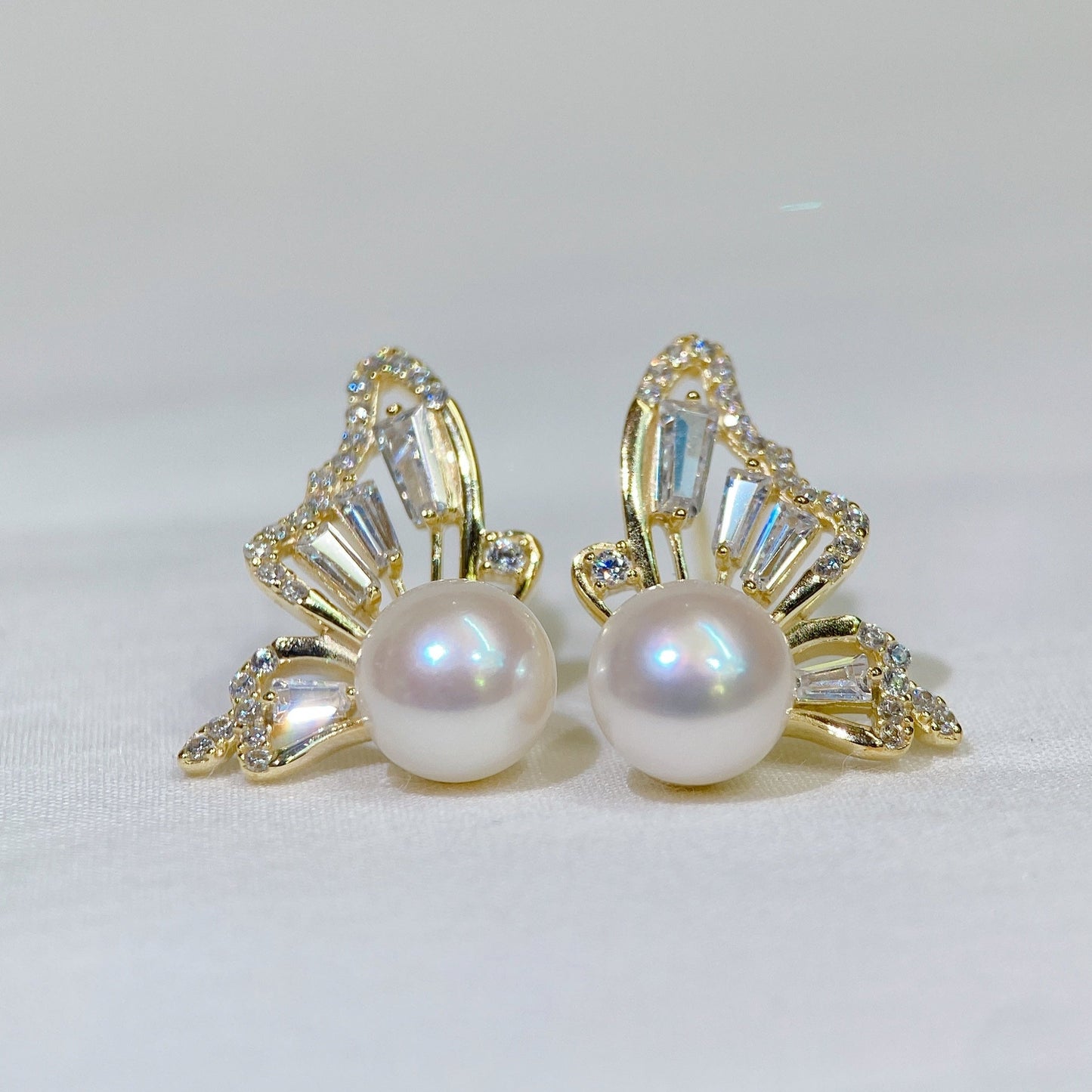 Yellow Gold Plated Sterling Silver Freshwater Pearl Earrings, ER43