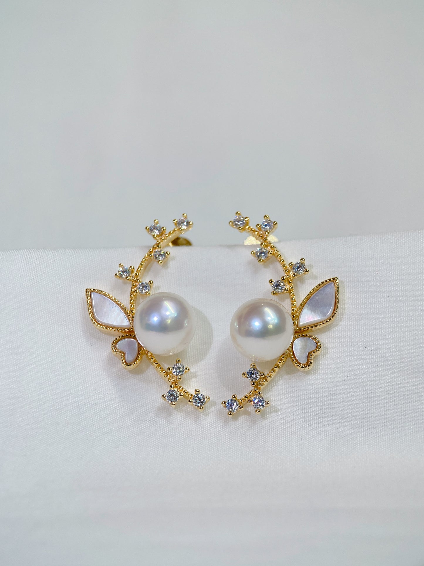 Yellow Gold Plated Sterling Silver Freshwater Pearl Earrings with Mother of Pearl, ER25