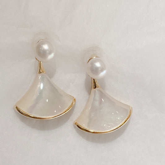 Yellow Gold Plated Sterling Silver Freshwater Pearl Earrings with Mother of Pearl, ER26